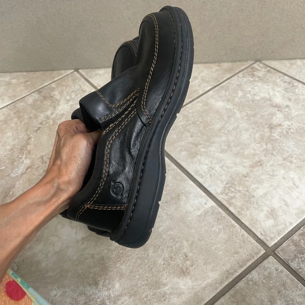 Born Mens Blast Iii Black Leather Slip On Loafers Moc Toe Shoes  Size 8M used 1x